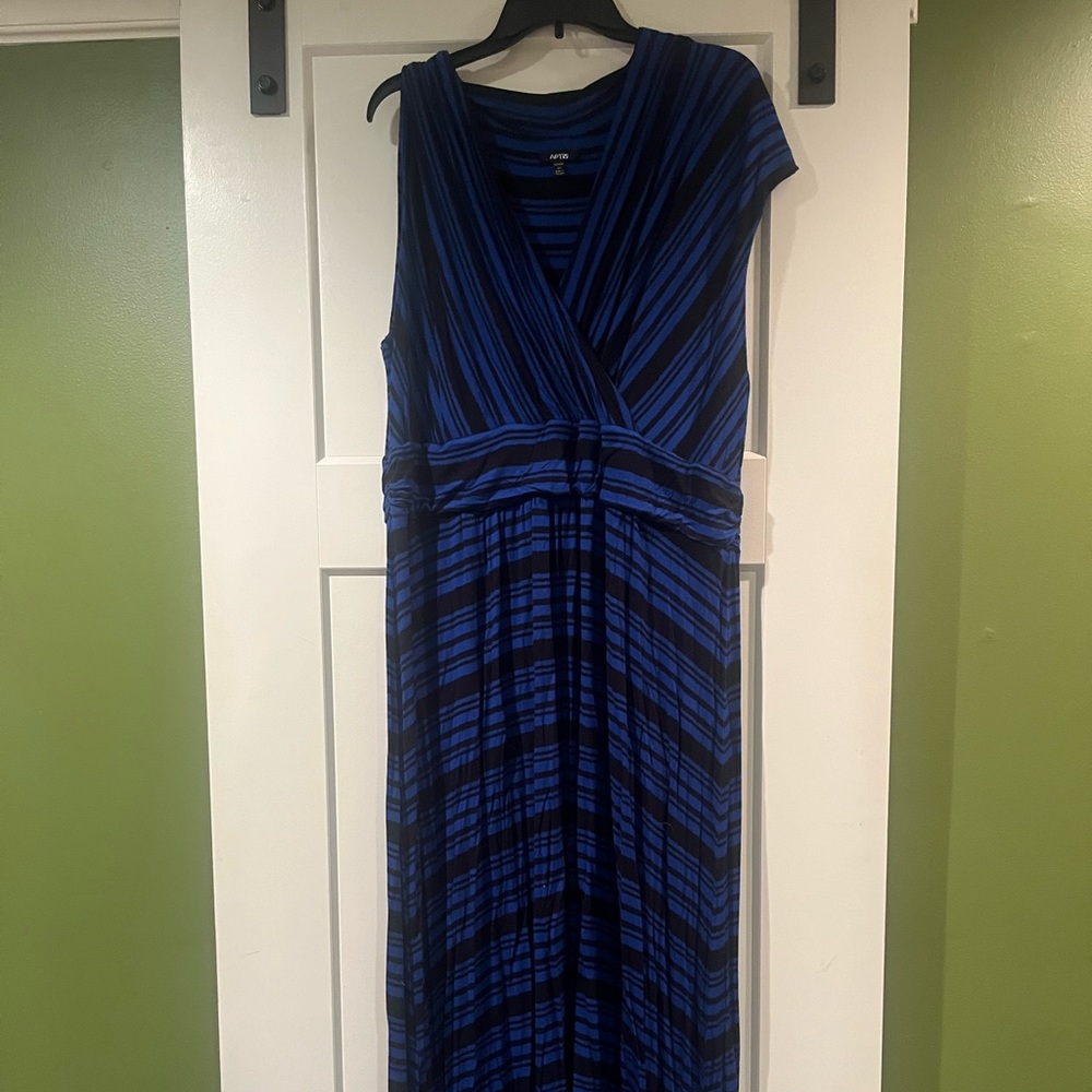 Long blue dress